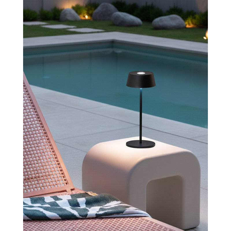Iron Table Lamp, Black