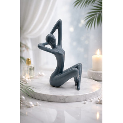 Ceramic / Porcelain Figurine / Sculpture Decorative Object