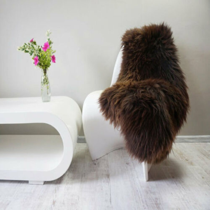 Tapis brun en peau de mouton Salena