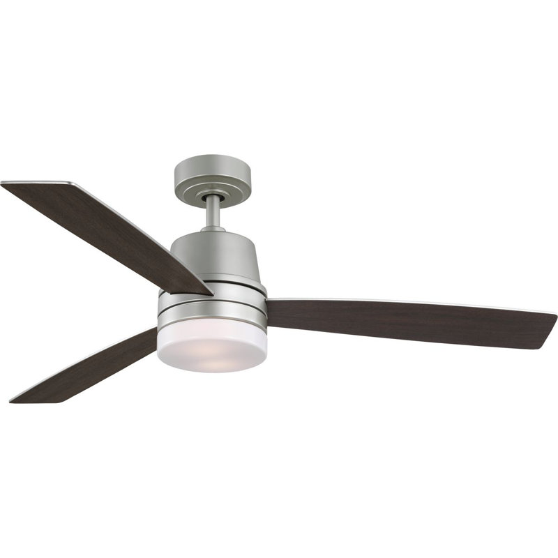 Ventilateur de plafond standard Trevina IV de 52 po à 3 pales avec commande murale et ensemble d'éclairage inclus