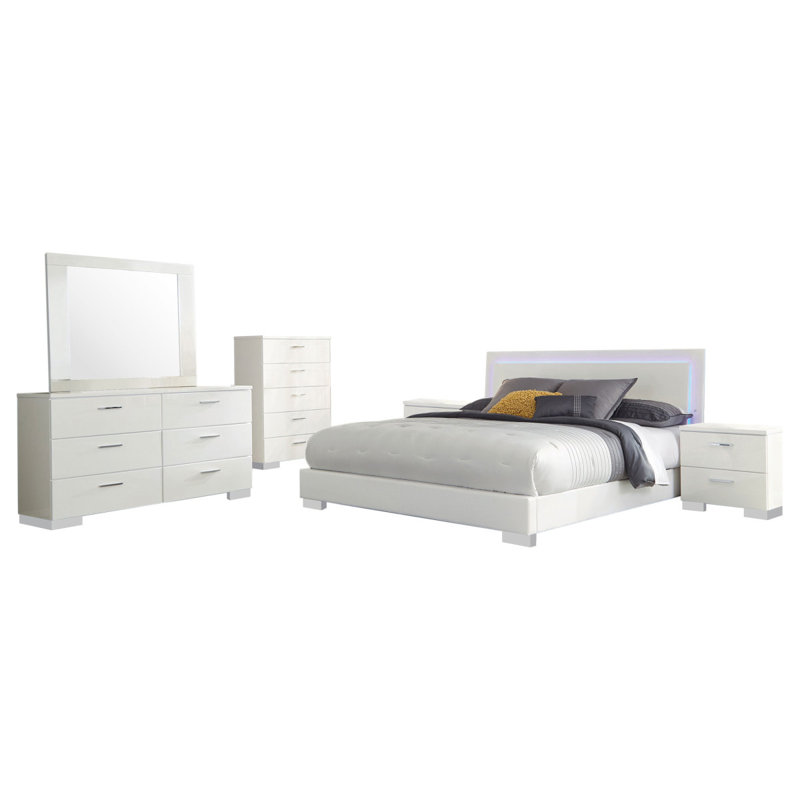 Ensemble de chambre à coucher à panneaux 6 pièces August