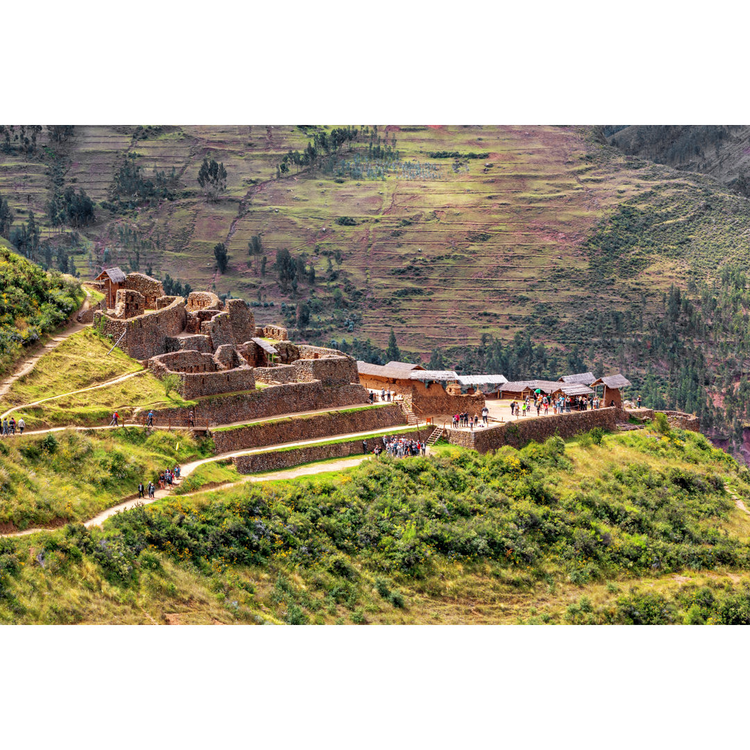 Archäologische Stätte von Pisac von Maylat - Kunstdrucke auf Leinwand