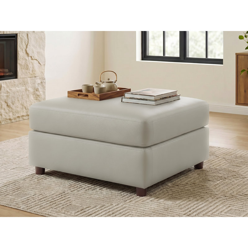 Repose-pieds modulaire Marybelle en similicuir rembourré compatible avec les canapés modulaires de la collection Marybelle