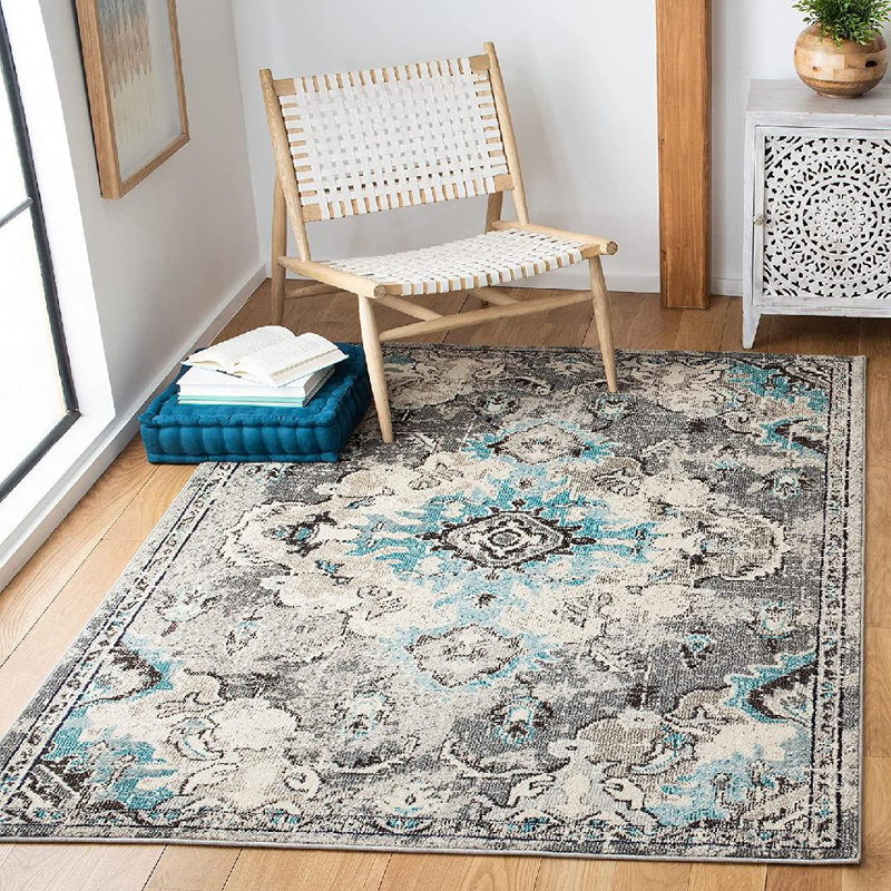 Tapis oriental gris, Carré 6 pi 7 po