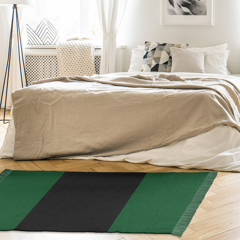 Tapis à rayures 4,6 pi x 5,5 po zone verte/noire