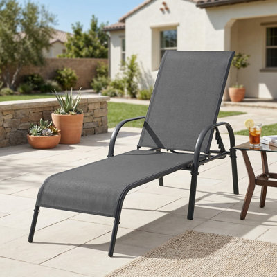 All-Weather Adjustable Folding Patio Chaise Lounge Chair, Multi-Gear Adjustable Backrest & Breathable Water-Resistant Fabric, Suitable For Poolside, Backyard, Patio