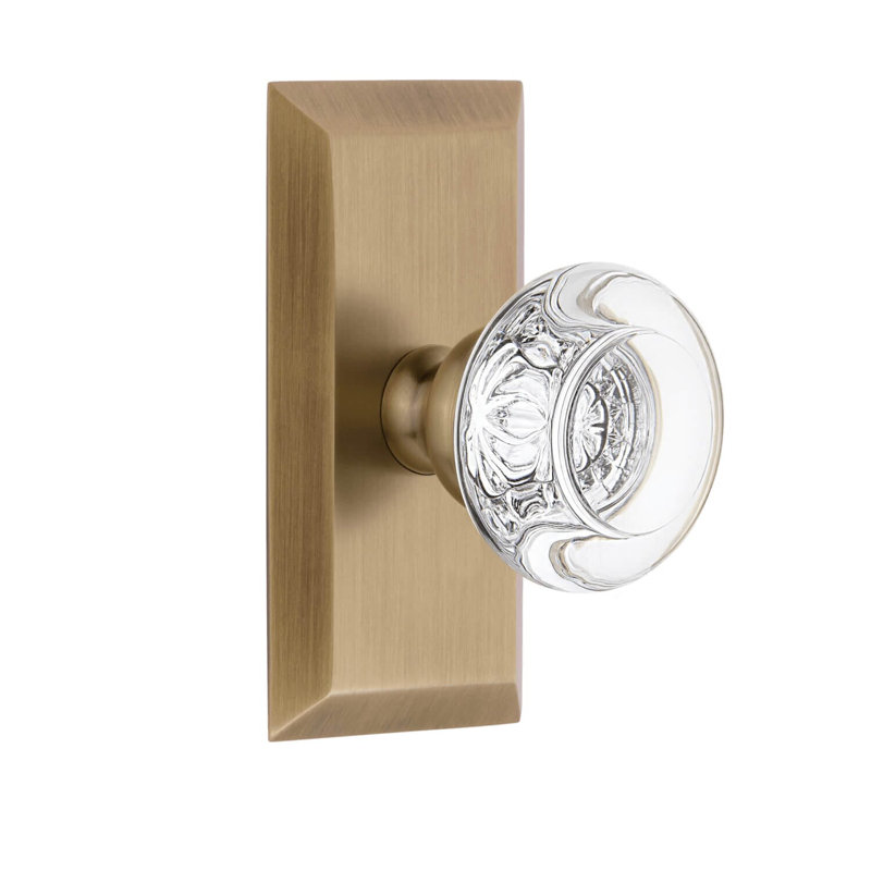 Grandeur Fifth Avenue Short Plate With Bordeaux Crystal Knob, Lifetime Brass