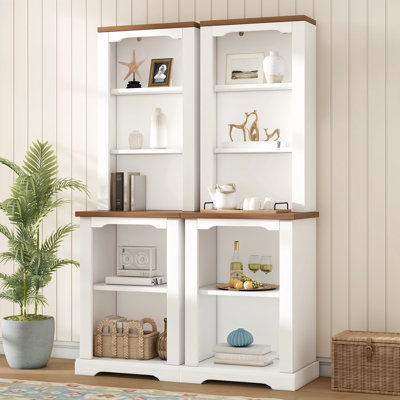 Élégante armoire autoportante blanche 2 pièces avec bibliothèque ouverte en noyer populaire et dispositif anti-basculement pour le salon.
