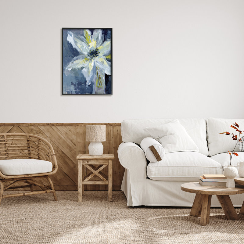 Abstrait fleur de lys en fleurs tendres, bleu, pétales jaunes tendus sur toile par Stephanie Workman Marrott, Cadre noir