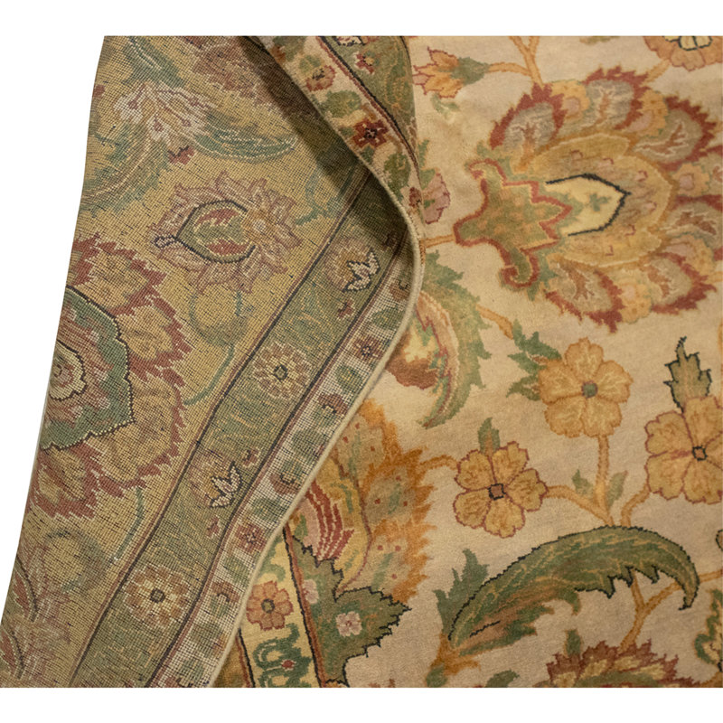 Hand Knotted Wool Area Rug in Ivory And Gold