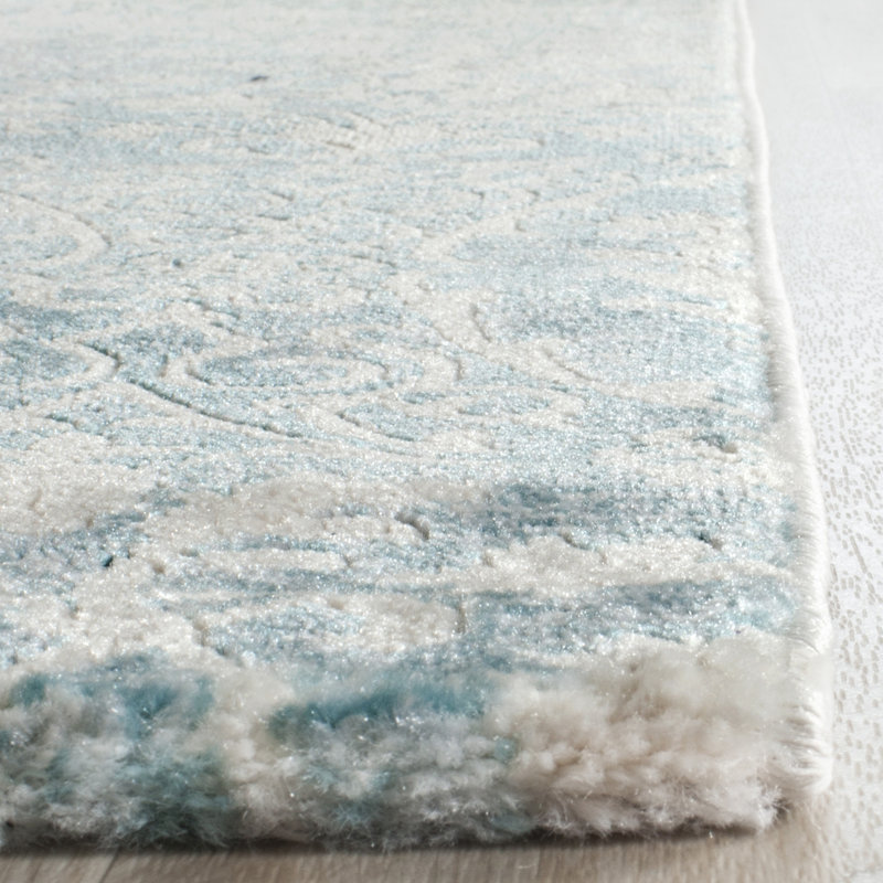 Dedrick Damask Area Rug, Rectangle 155 x 231 cm