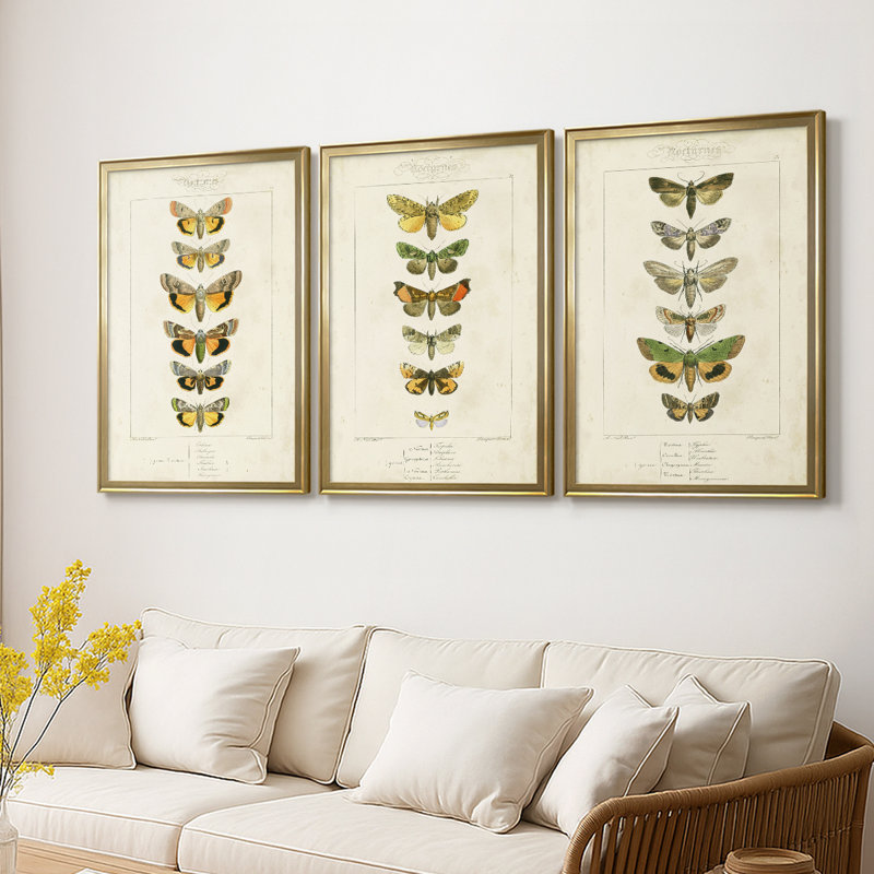 «Mauve Butterflies I - Toile tendue avec châssis sur mesure - 3 pièces, H 21 po x l 30 po, Doré