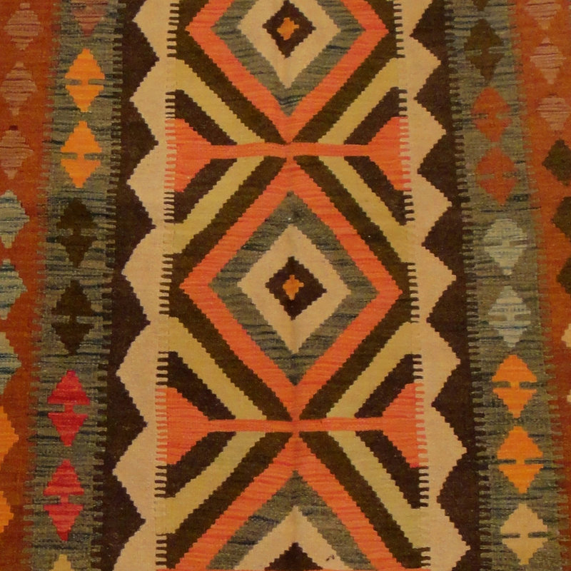 Azpeitia Wool Southwestern Indoor Rug