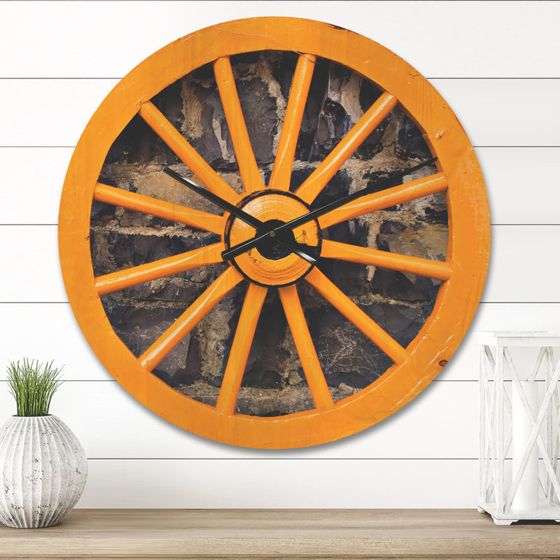 Horloge murale jaune, Moyenne
