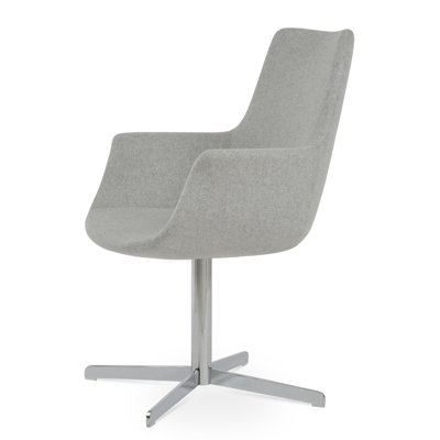 Chaise avec accoudoirs rembourrée