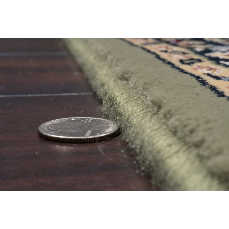 Tapis vert / ivoire Attell, Rectangle 7 pi 10 po x 11 pi 2 po
