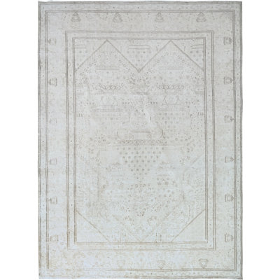 High-Quality Hand-Knotted Ivory Area Rug