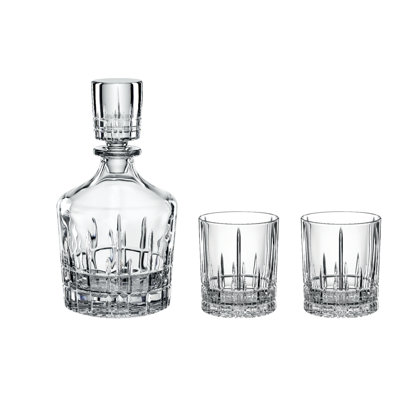 Perfect Serve Crystal 3 - Piece Whiskey Decanter Set