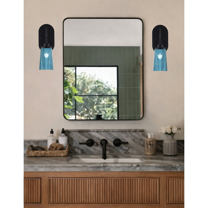 Applique murale Alirra, fini noir mat, 11,4 cm (L) x 16,5 cm (H), verre dégradé bleu, 13.5" H x 5" W x 8.25" D