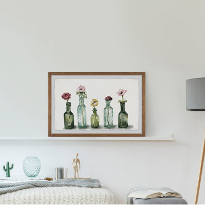 «Flower In A Bottle», reproduction encadrée