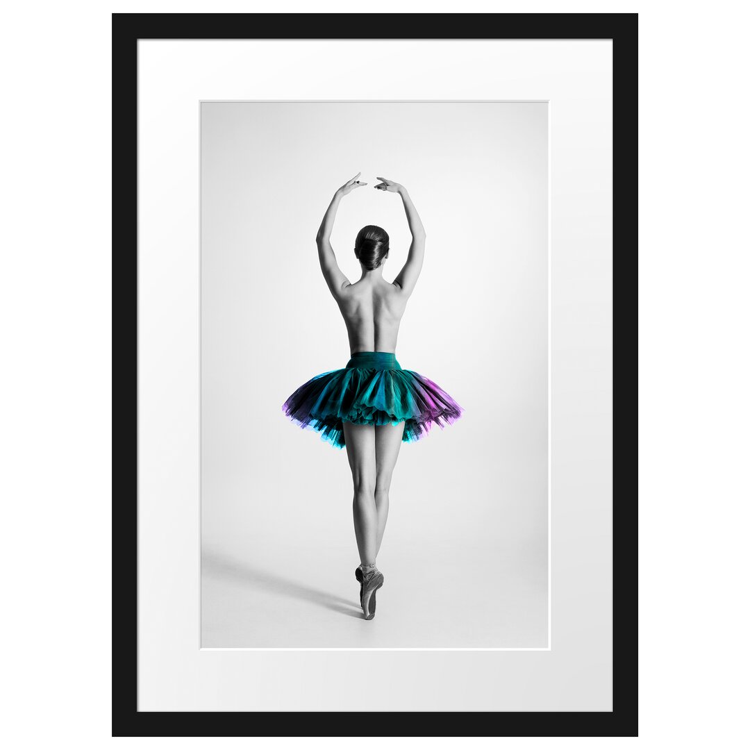 Gerahmtes Poster Anmutige Ballerina im Tütü