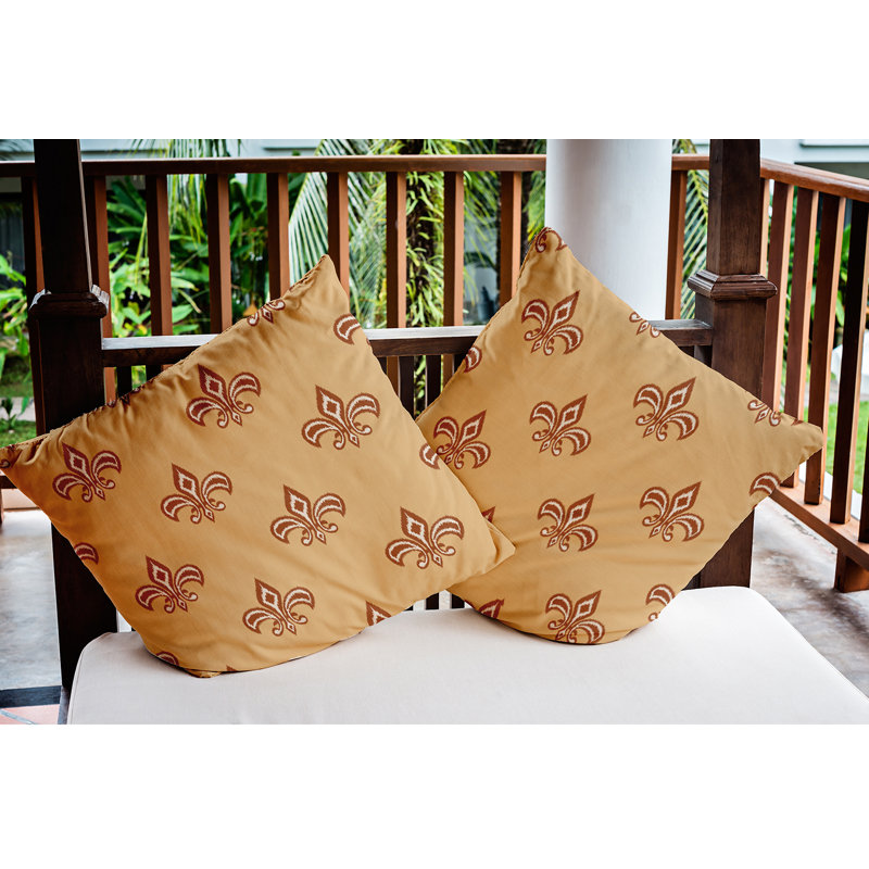 Coussin décoratif intérieur / extérieur Fleur De Lis, 16 po x 16 po, Or pâle
