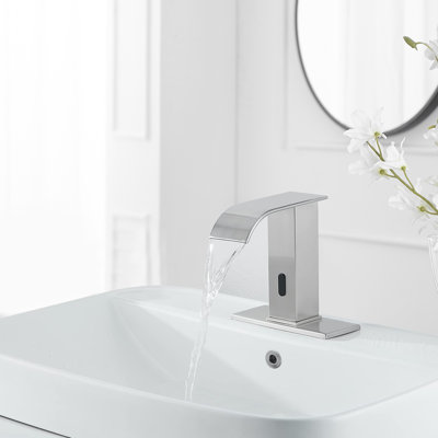 Single-Hole Bathroom Faucet with Drain Assembly