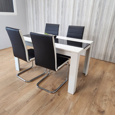 Ariyelle 4 -Person Dining Set