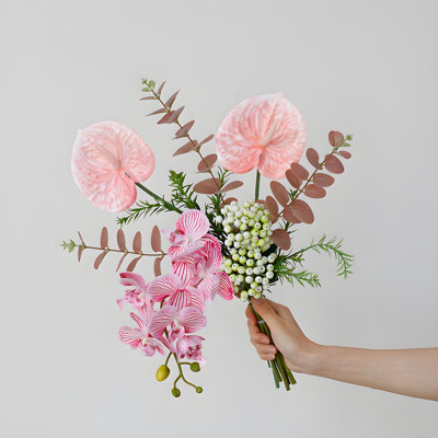 Ornements de fleurs simulées