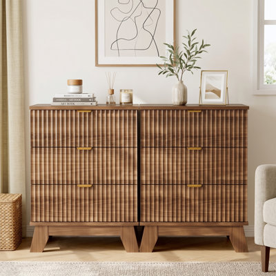 Ensemble de 2 pièces avec table de chevet cannelée à 3 tiroirs avec ports de charge USB, ensemble de table de chevet moderne de style Mid-Century pour la chambre à coucher, tables de bout avec rangement en chêne naturel