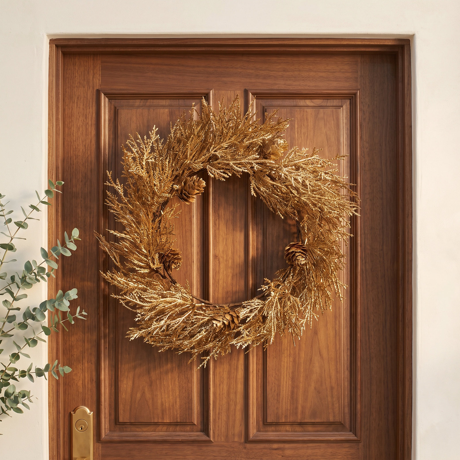 13'' Dried Pinecone Polyester Wreath