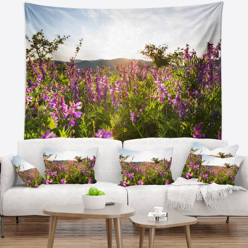 Tapisserie floral de pâturage d’été et de fleurs, H 68 po x l 80 po