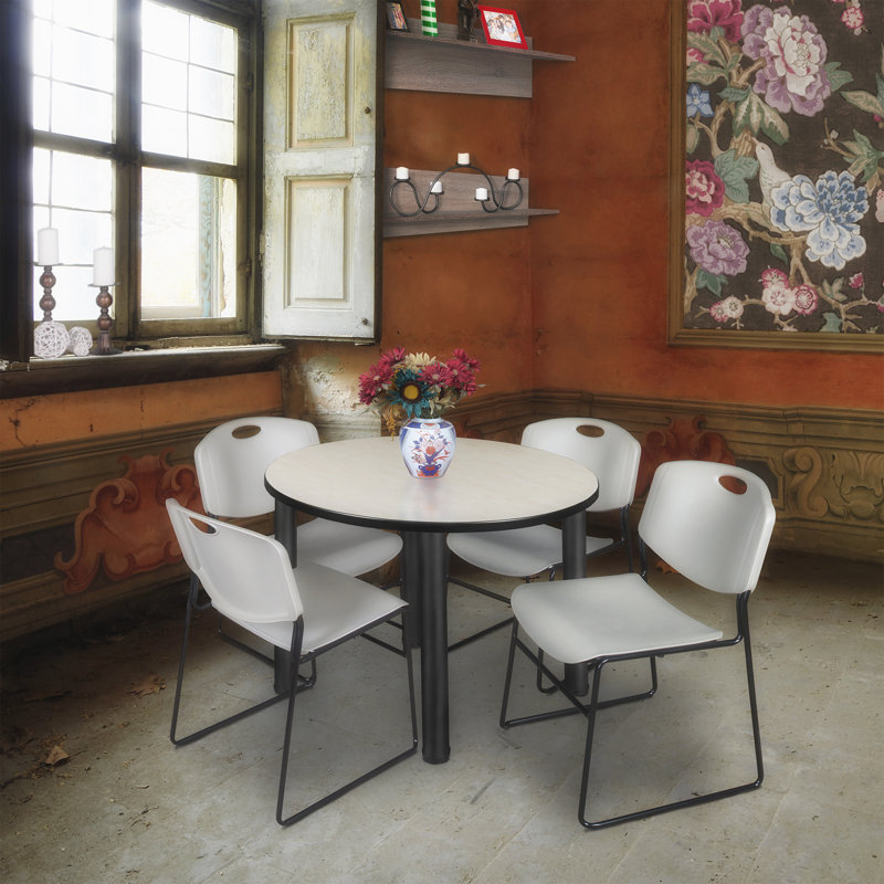 Plateau de table Kee, 4 chaises empilables Zeng, Érable / noir, Gris