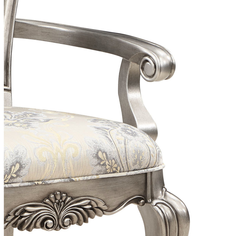 Chaises beiges 2 - Platine antique, élégant, salle à manger de luxe
