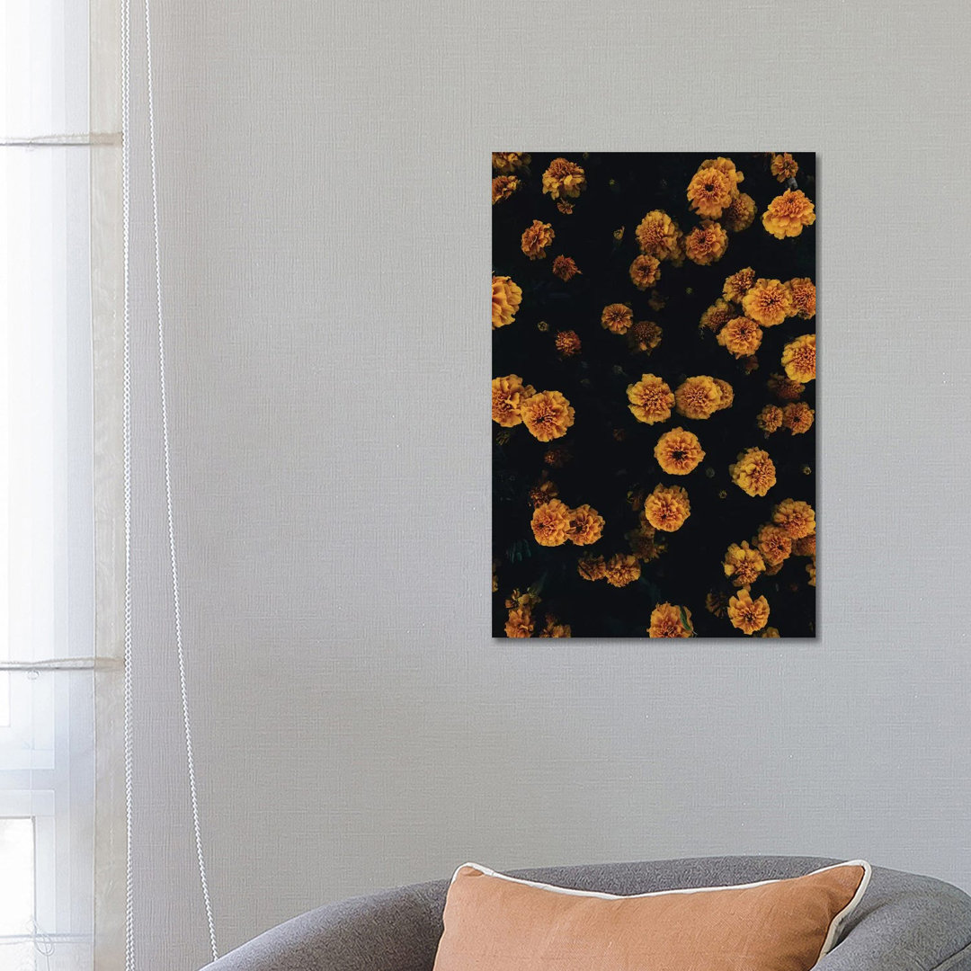 Goldene Blumen von Honeymoon Hotel - Galerie-verpackte Leinwand Giclée