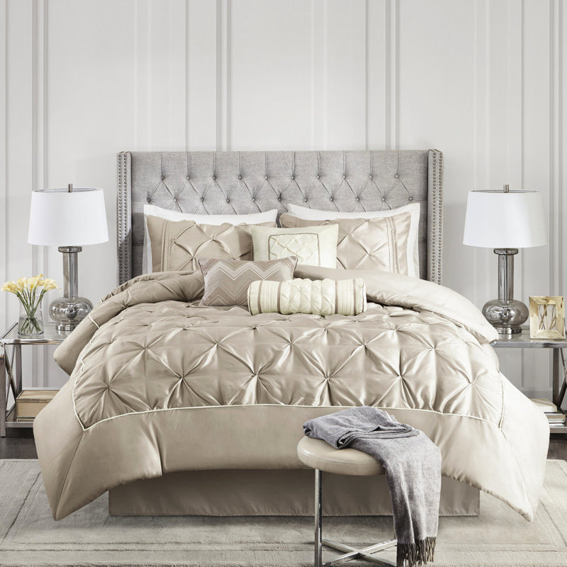 Édredon 7 pièces en grand taupe - Motif magnifique, 1 édredon, 2 taies décoratives, 3 coussins décoratifs, jupe de lit, vapeur pour un superbe design, rembourrage, froissé