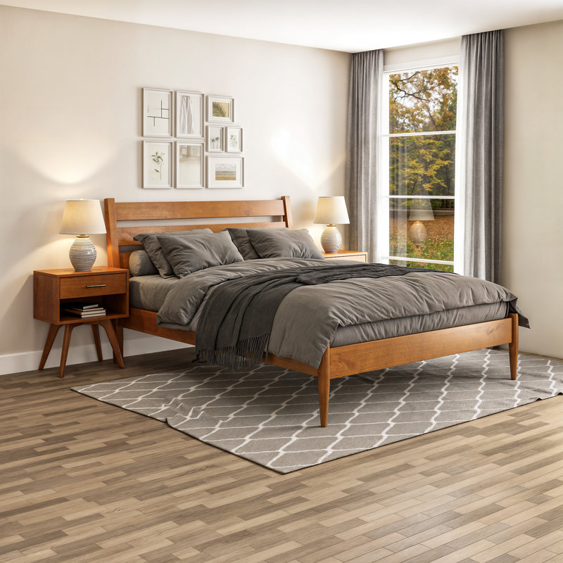 Ashlie Queen Size Solid Wood Bed, Castanho