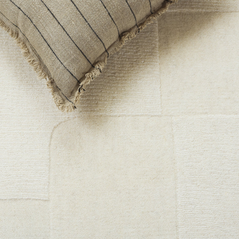 Kaljopa Hand Loomed Wool/Cotton Rug in Ivory, Rectangle 5' x 8'