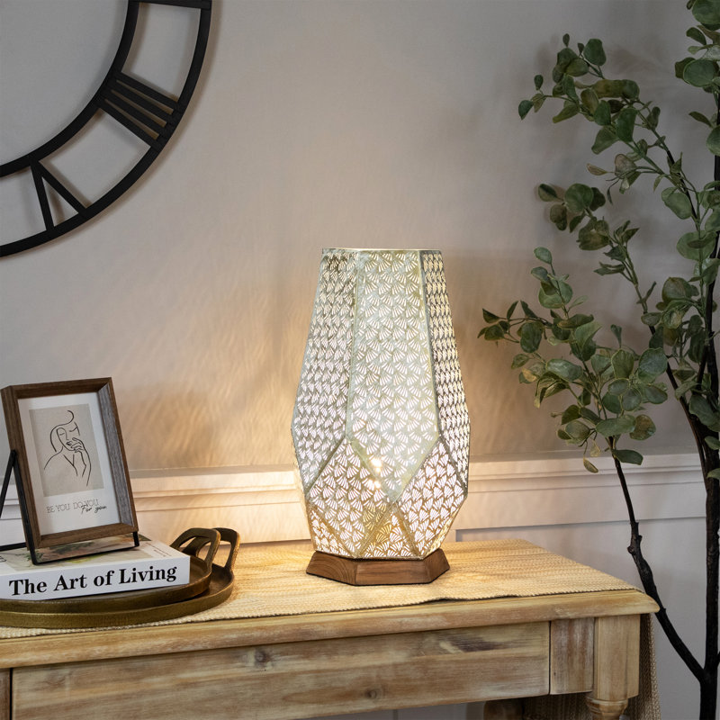 Lampe de table en fer découpé au laser avec base - 16,75 po - doré