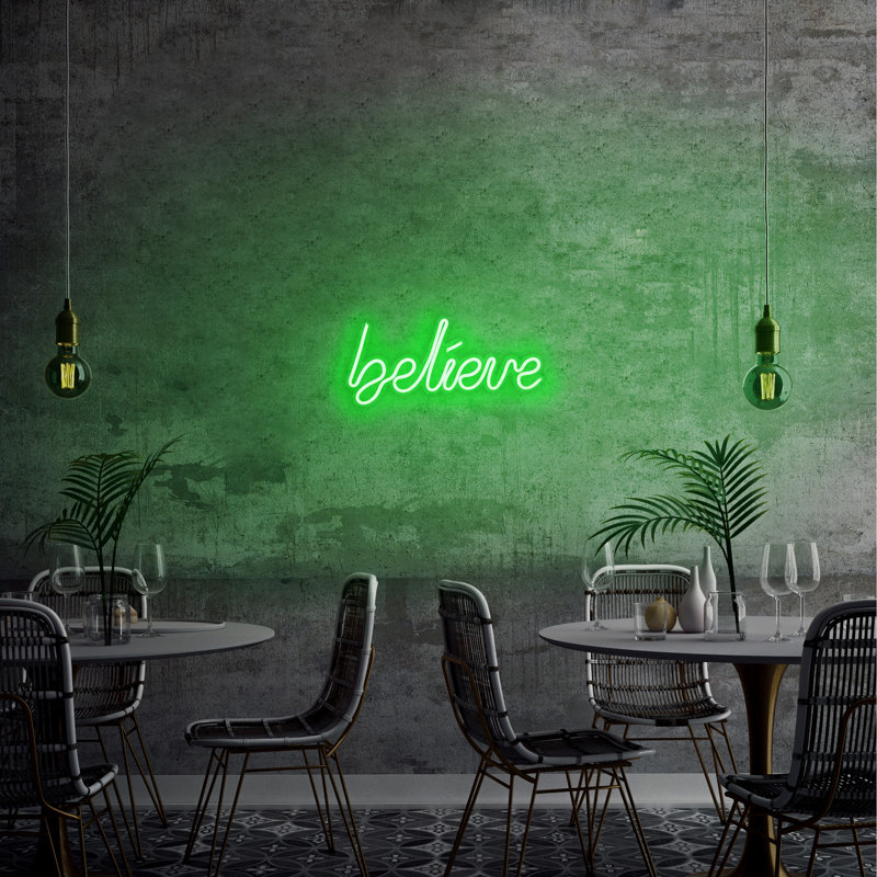 Ruban d'éclairage à DEL flexible au néon, vert, 13 x 6,3 x 0,8 pouces | Étanche IP67, 12V DC, 8W-10W / mètre | Gabarit en mousse de PVC, système de suspension murale intégré, parfait pour la décoration intérieure et l'éclairage de fête