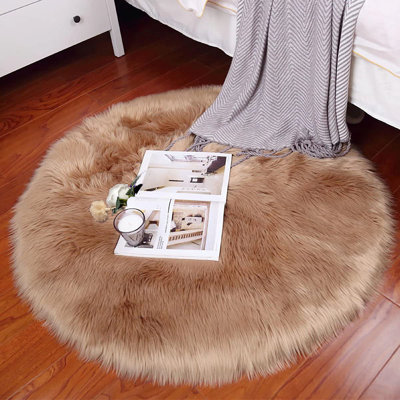 Maeliyah Faux Sheepskin Indoor Rug