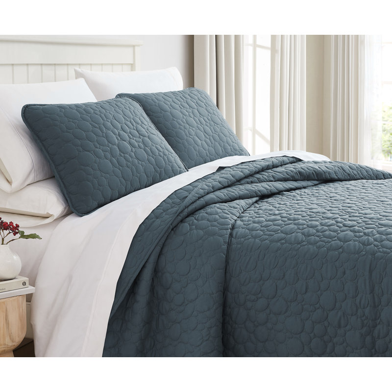 Pebble Quilted Oversized lightweight Prewash Microfiber Quilt Set, Blue Mirage, King Quilt + 2 King Shams