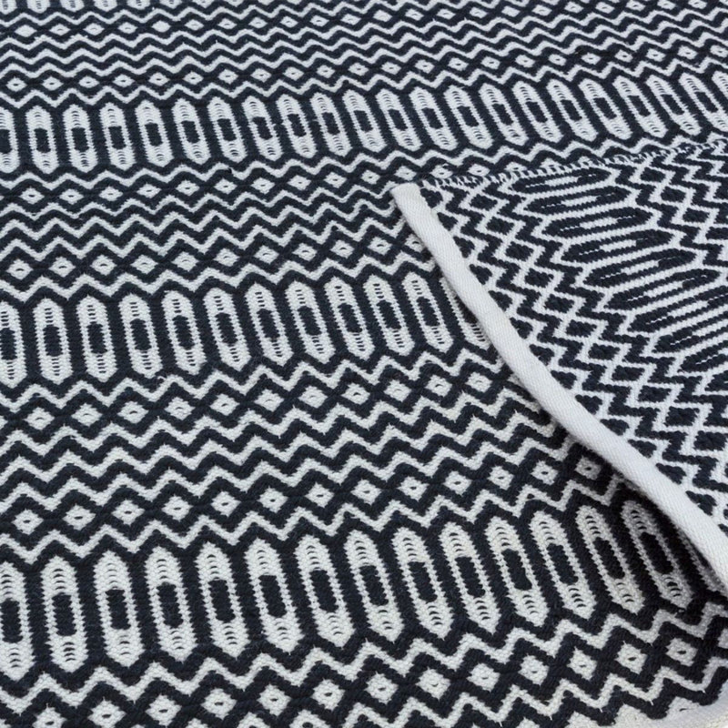 Bystrc Geometric Hand Knotted Flokati Indoor / Outdoor Area Rug, Rectangle 200 x 290cm
