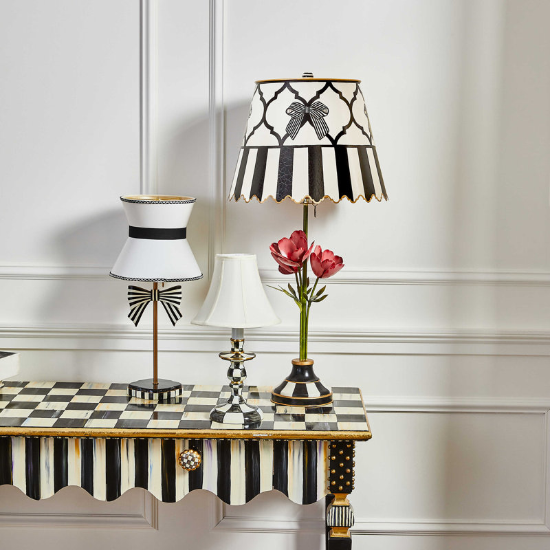 Flower Show Table Lamp