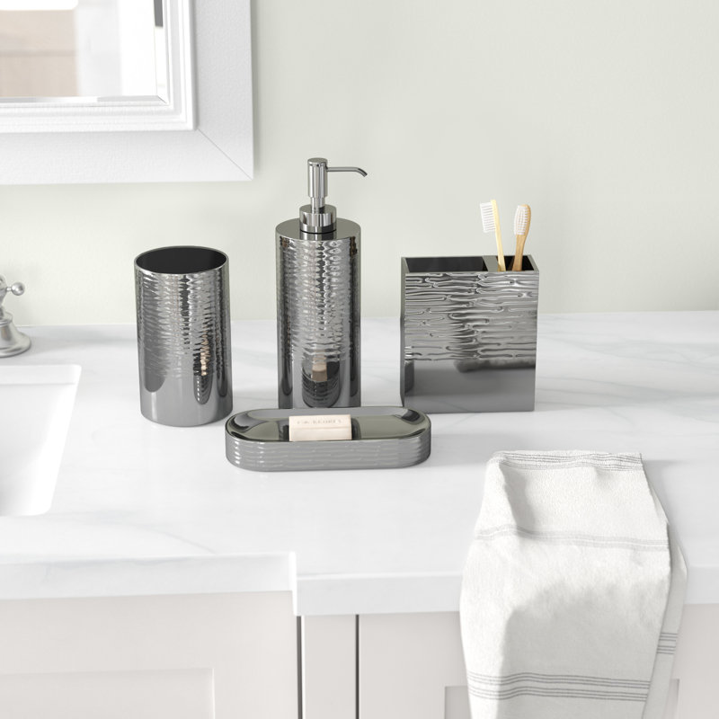 Metropolitan Bathroom Accessory Set