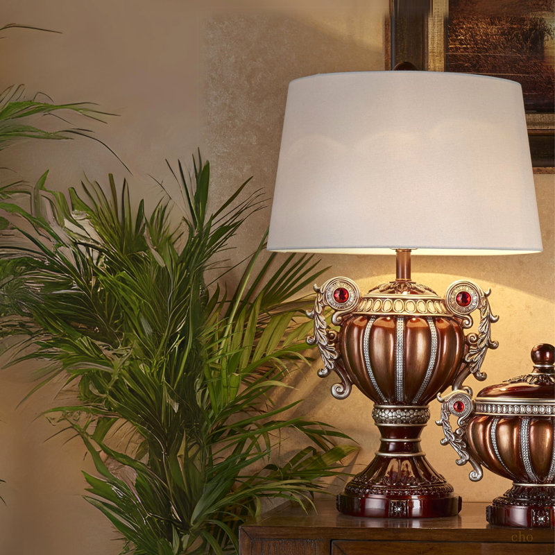 Grande lampe de table en forme d'urne 29,5 "avec accents argentés