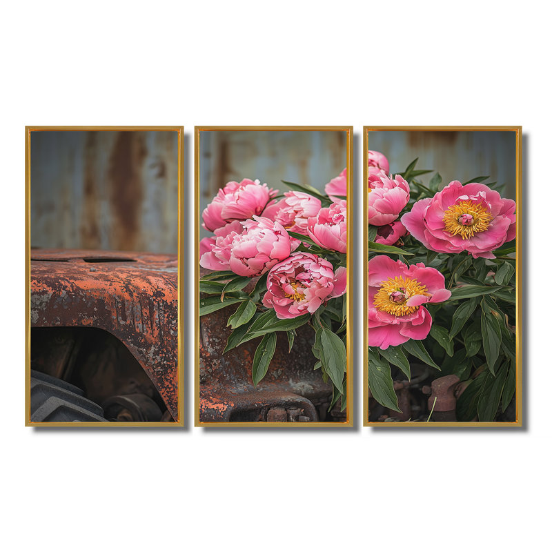 Pivoines par le vieux tracteur III - Art mural pivoines - 3 panneaux, H 28 po x l 36 po, Doré
