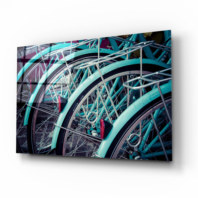 «Bicycle Line Up 2» par Jessica Reiss, art mural en verre acrylique, H 12 po x l 16 po x P 0,13 po