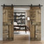 Porte de grange à panneaux et en bois avec quincaillerie d'installation-60202881-70255618