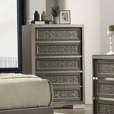 Commode de style contemporain à 5 tiroirs avec support à 5 tiroirs et feuillets sur fond gris foncé